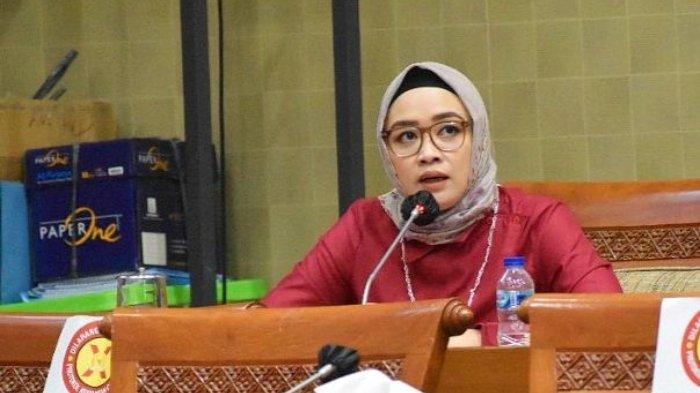 Drg putih sari dari partai gerindra