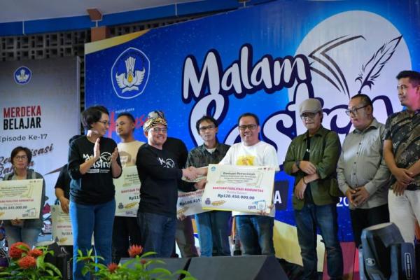 070aa95d3f7c429606db94f26687106a