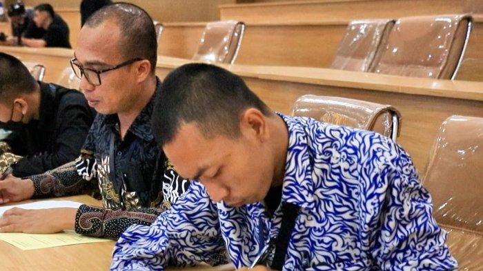 Damara prisma s dan hemriadi penyandang disabilitas lolos rekrutmen calon anggota polri jalur sipss