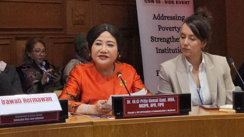 Fb035bcb9357a732919a2d379dc4eeb6